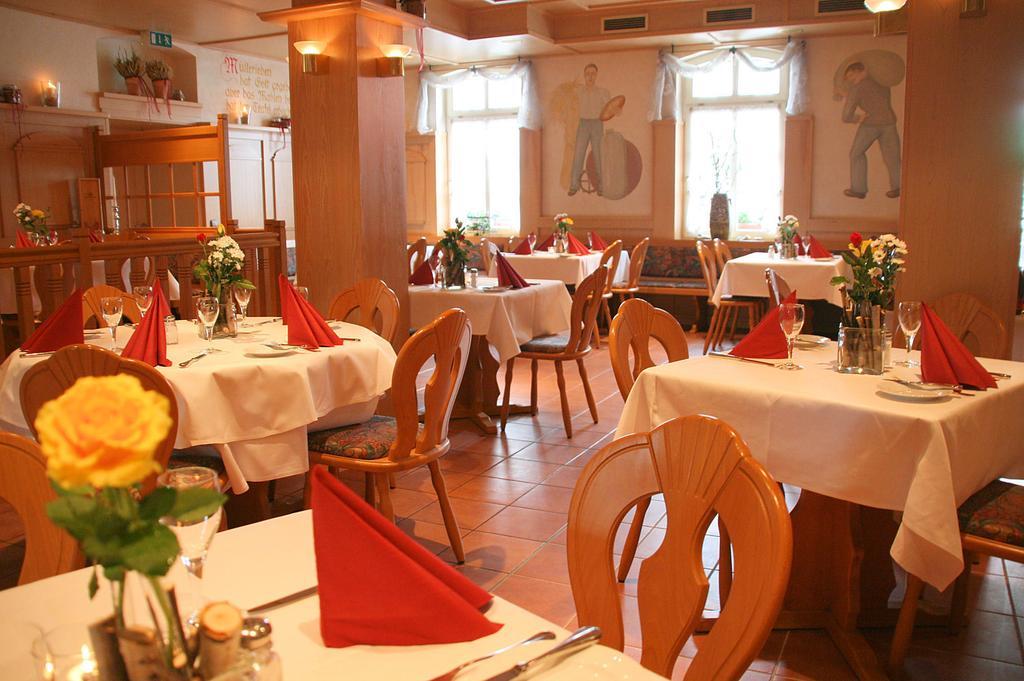 Hotel Muehlenhof Lollar מראה חיצוני תמונה