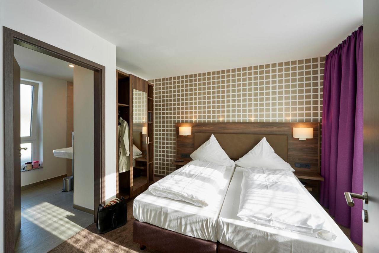Hotel Muehlenhof Lollar מראה חיצוני תמונה