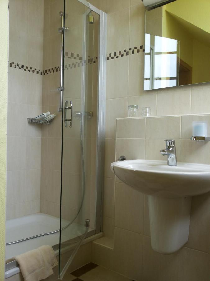 Hotel Muehlenhof Lollar מראה חיצוני תמונה